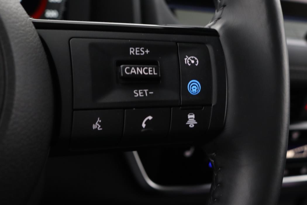 NISSAN X-Trail 2025