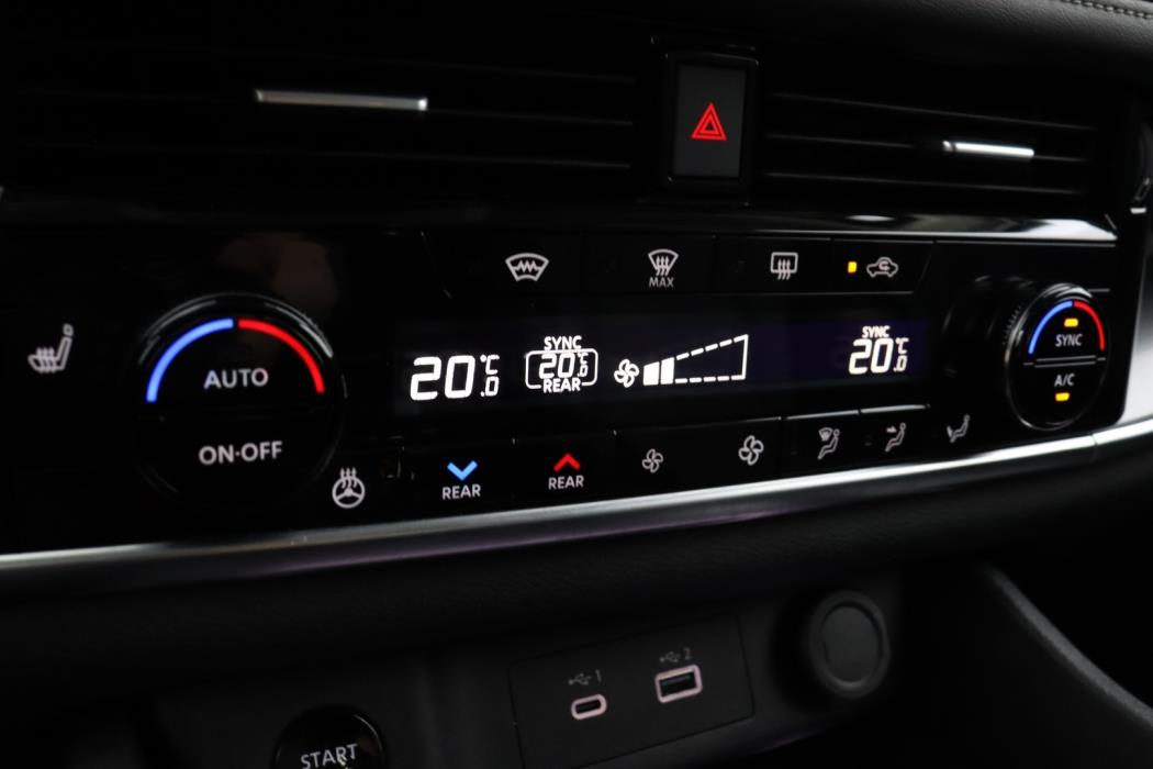 NISSAN X-Trail 2025