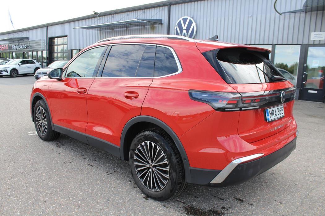 VOLKSWAGEN Tiguan 2024