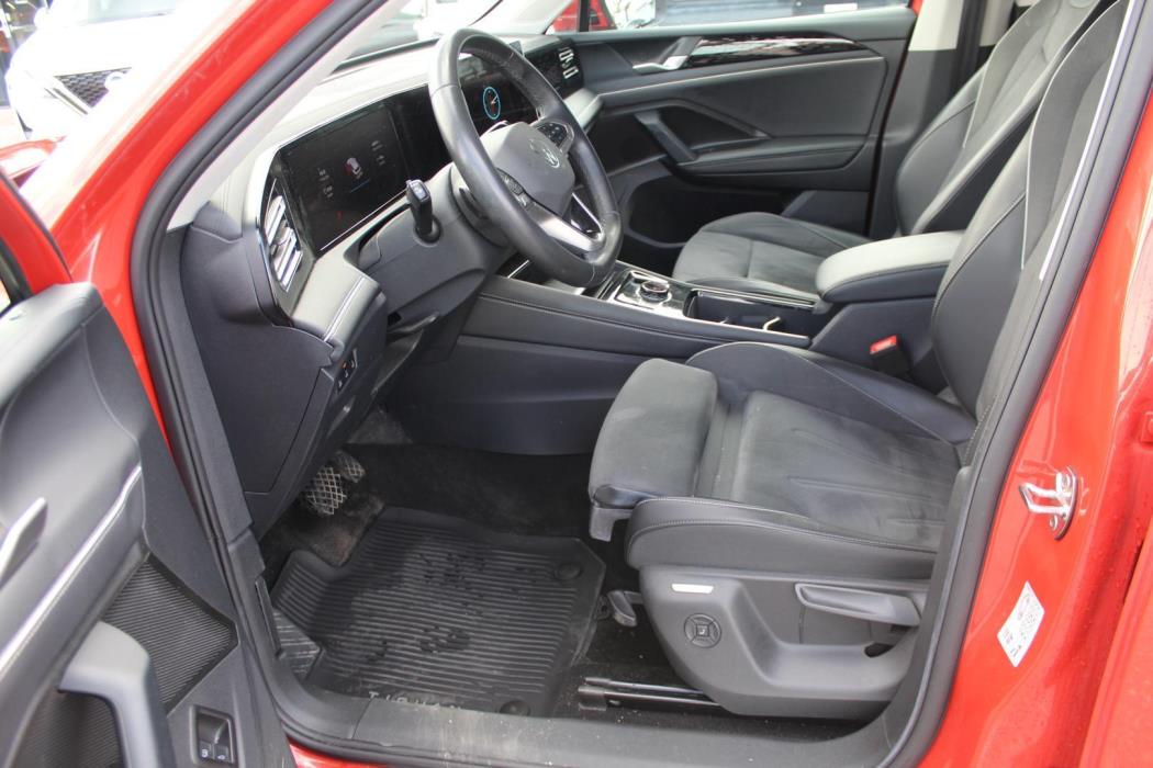 VOLKSWAGEN Tiguan 2024