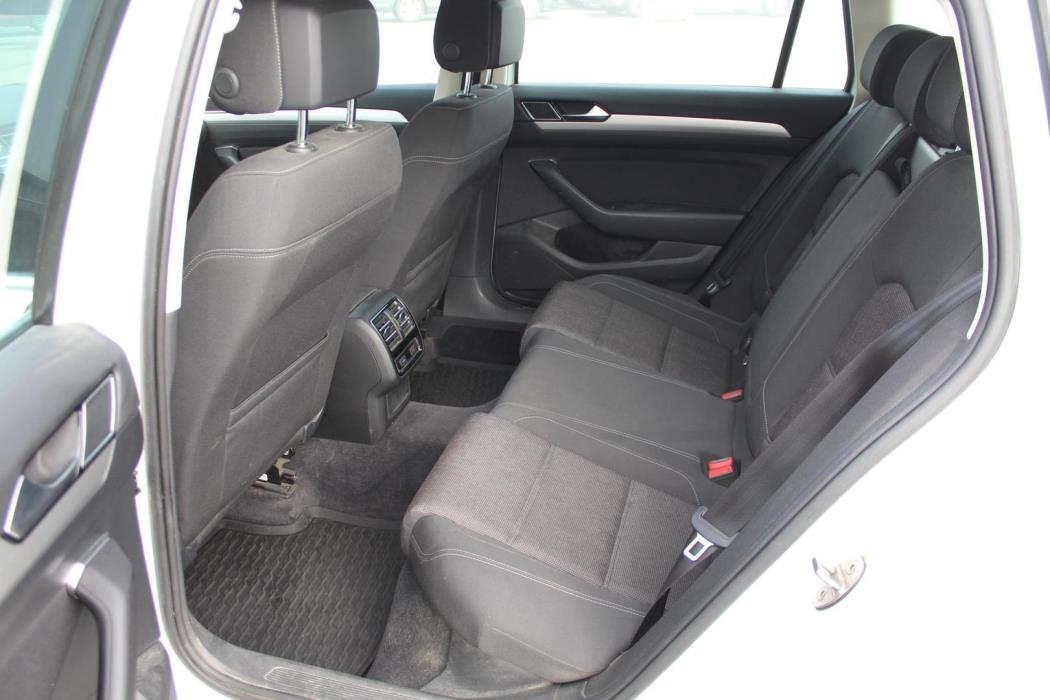 VOLKSWAGEN Passat 2019