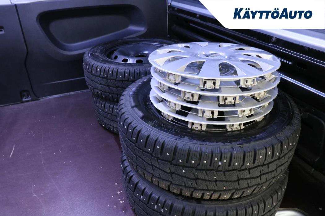 NISSAN Primastar 2023