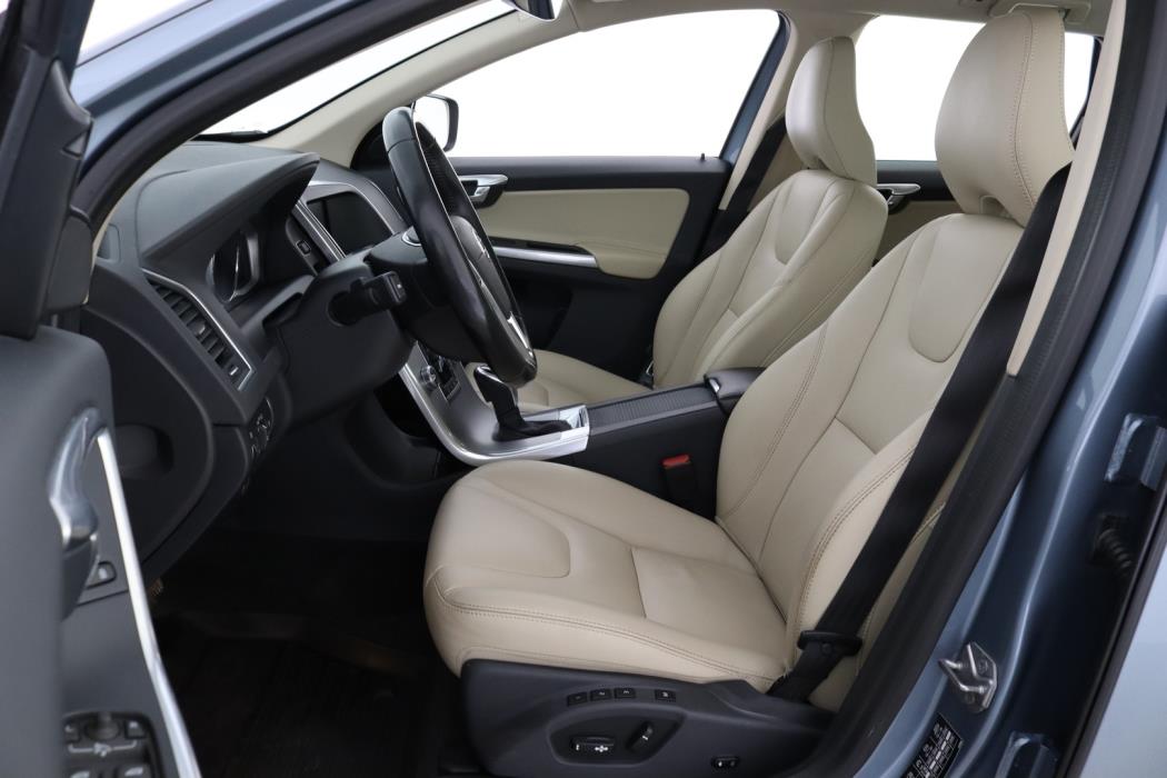 VOLVO XC60 2017