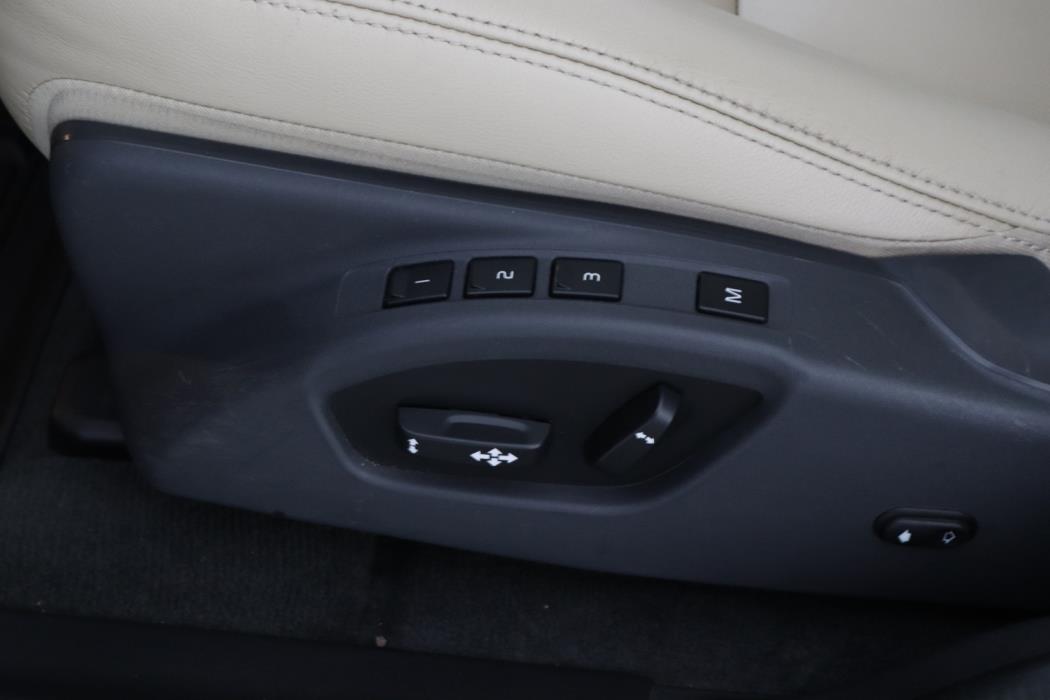 VOLVO XC60 2017