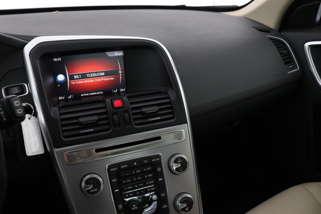 VOLVO XC60 2017