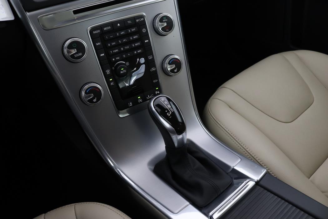 VOLVO XC60 2017