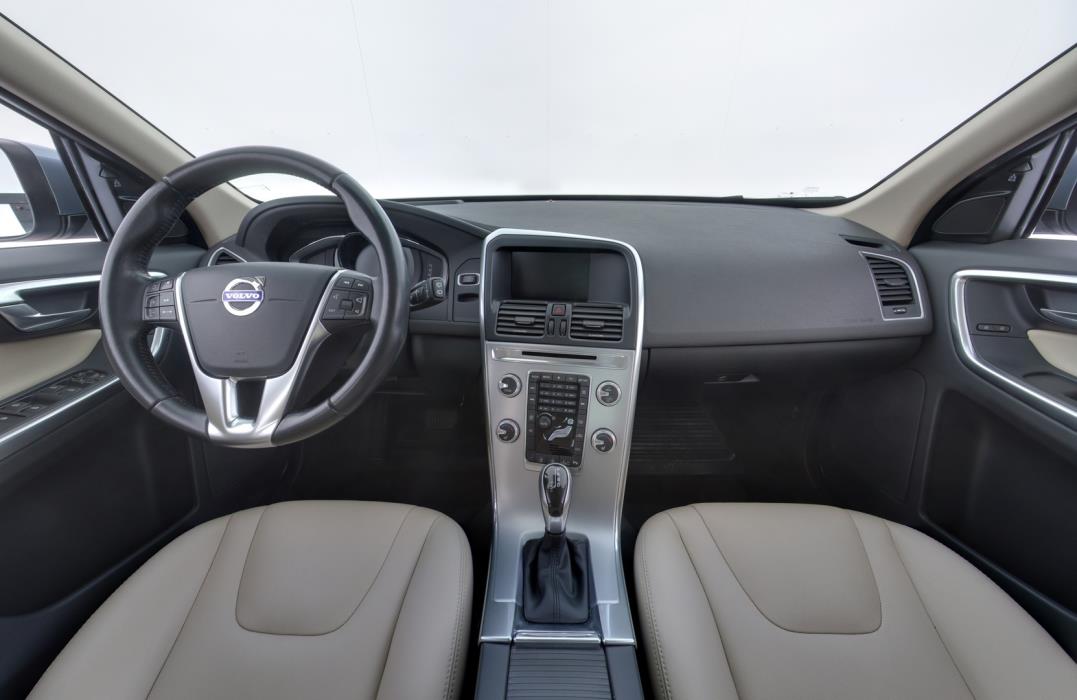VOLVO XC60 2017