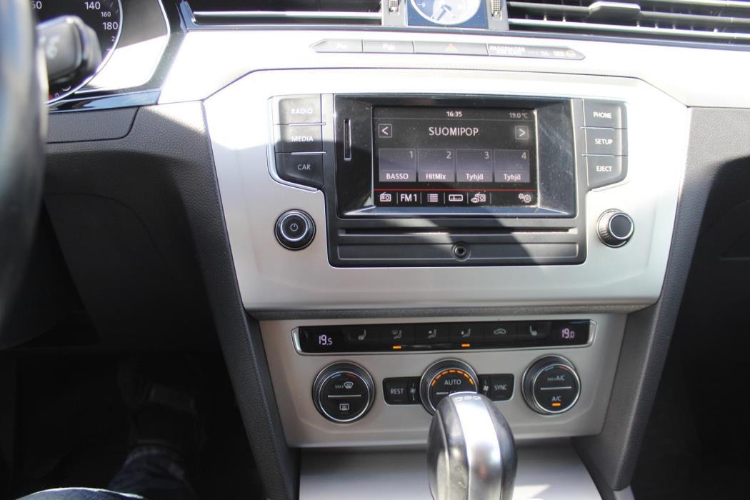 VOLKSWAGEN Passat 2015