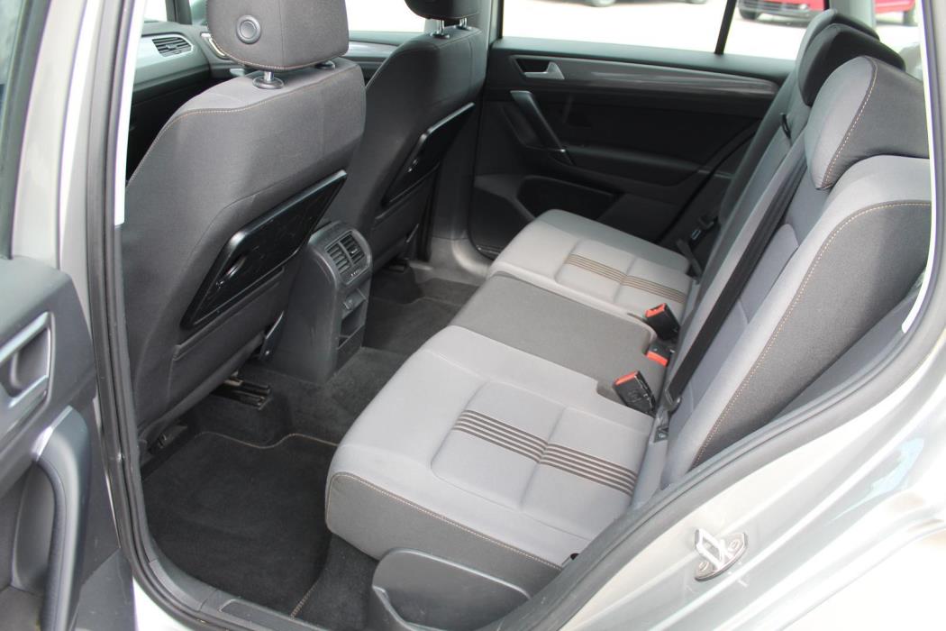 VOLKSWAGEN Golf Sportsvan 2016