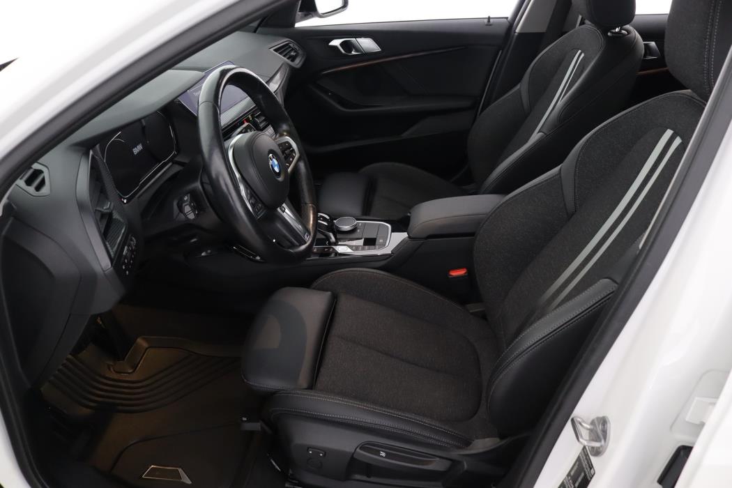 BMW 118 2021