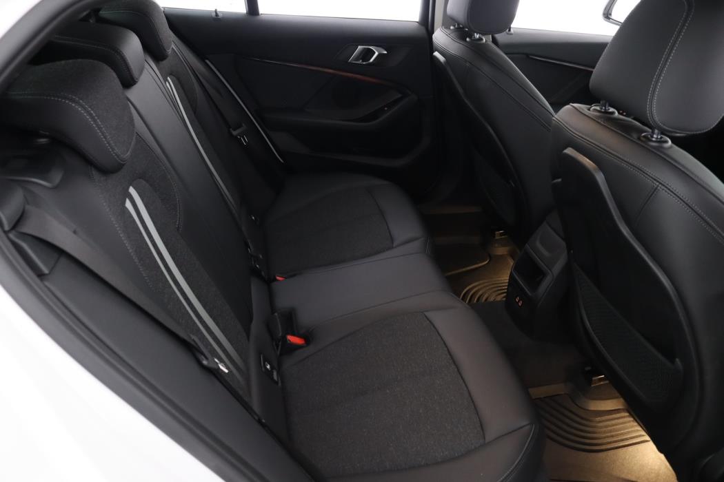BMW 118 2021