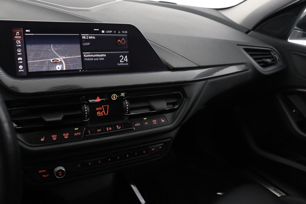 BMW 118 2021