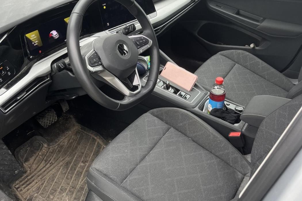 VOLKSWAGEN Golf 2021
