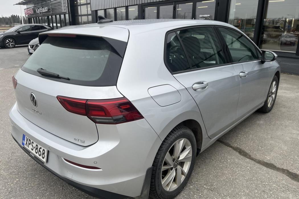 VOLKSWAGEN Golf 2021