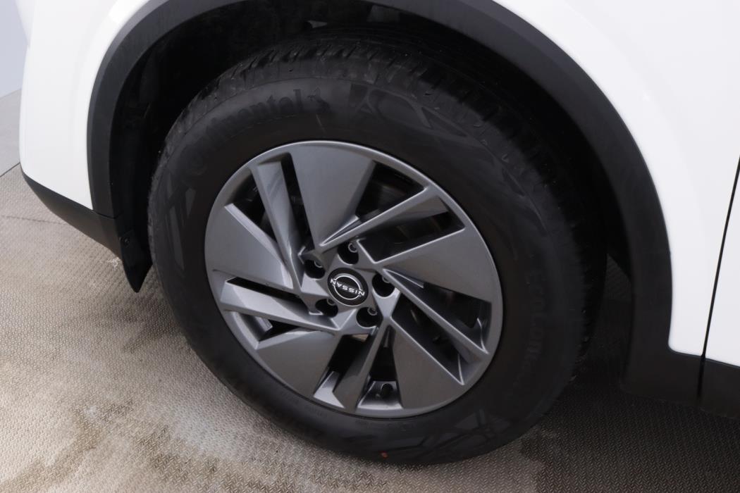 NISSAN Qashqai 2023