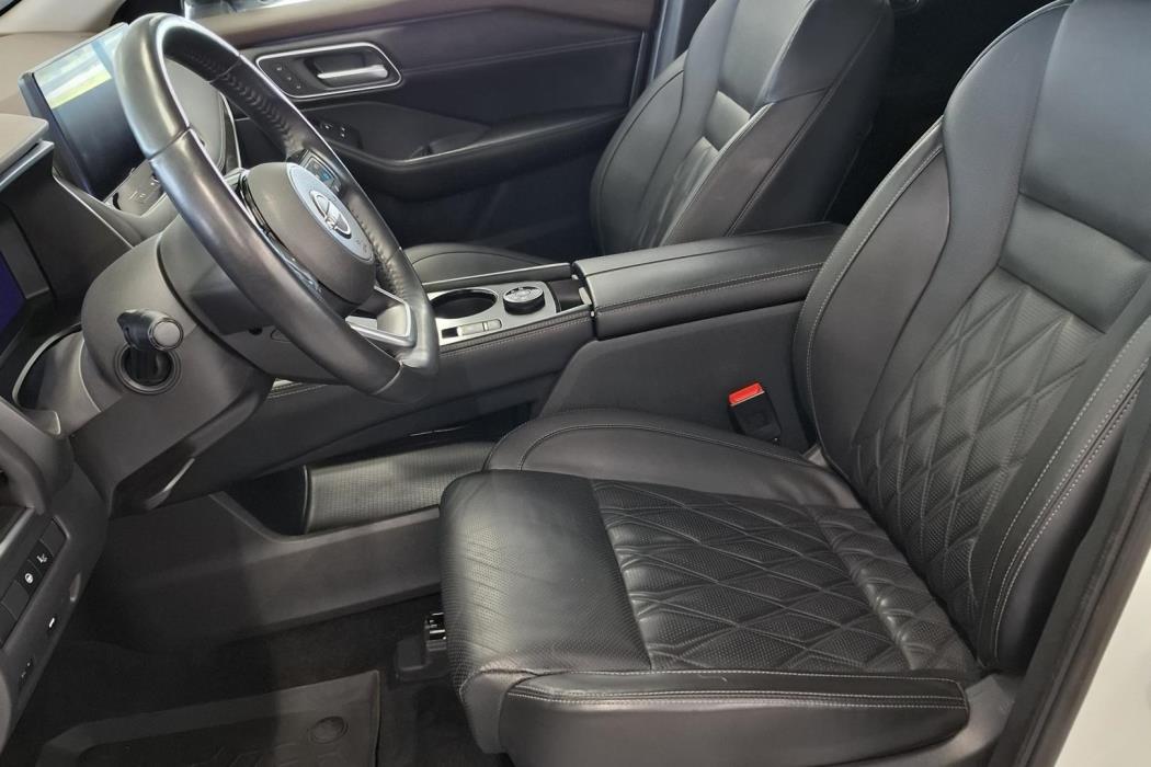 NISSAN X-Trail 2024