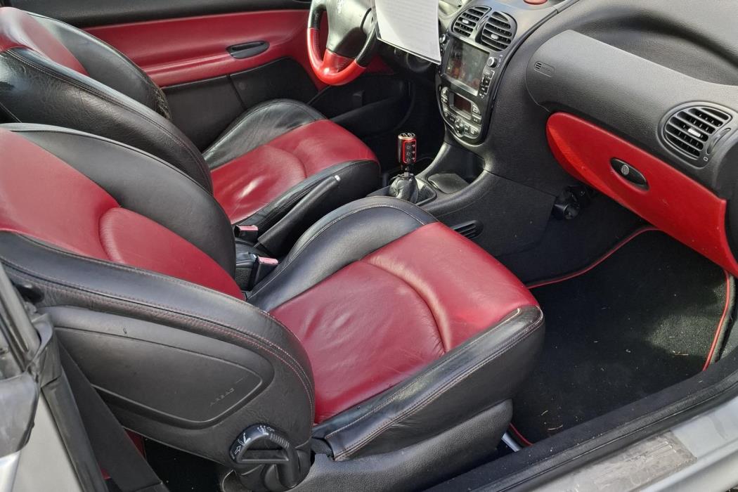 PEUGEOT 206 2003