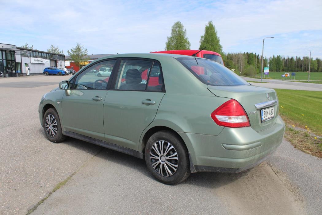 NISSAN Tiida 2008