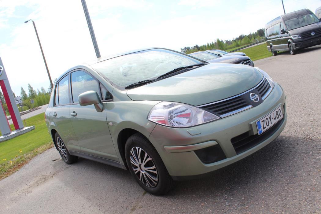 NISSAN Tiida 2008