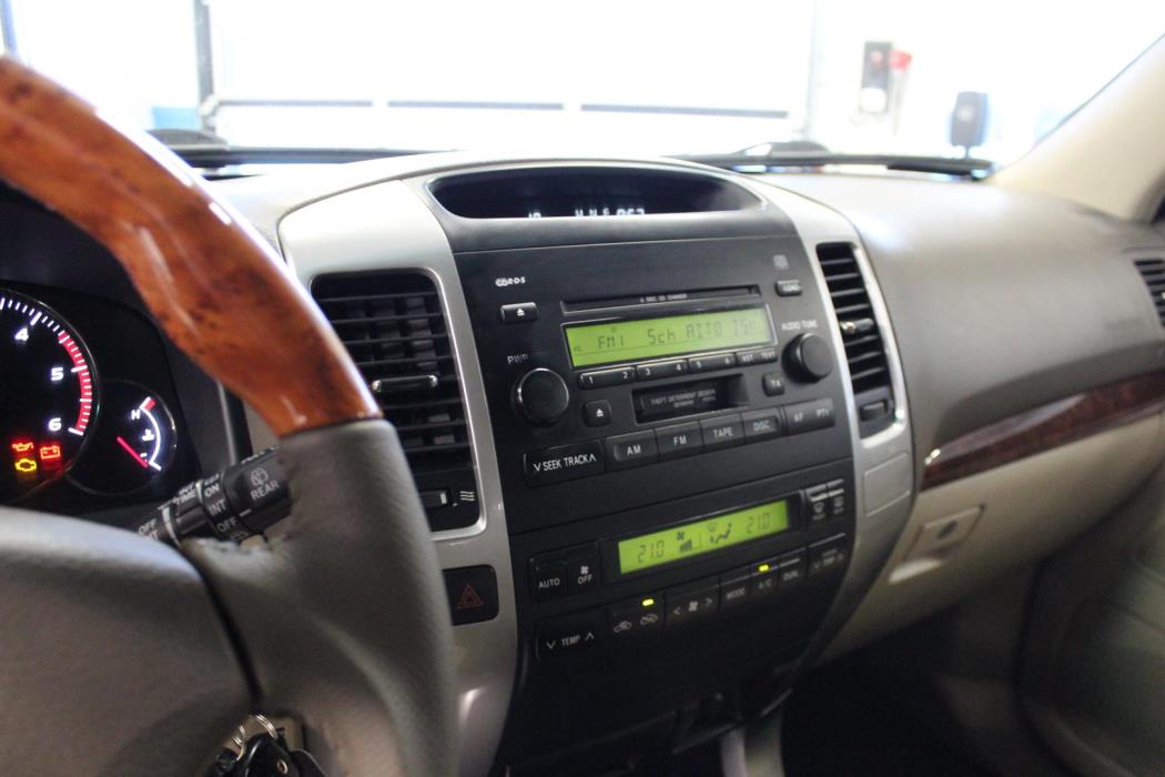 TOYOTA Land Cruiser 2004