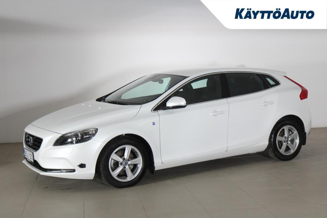 VOLVO V40 2015
