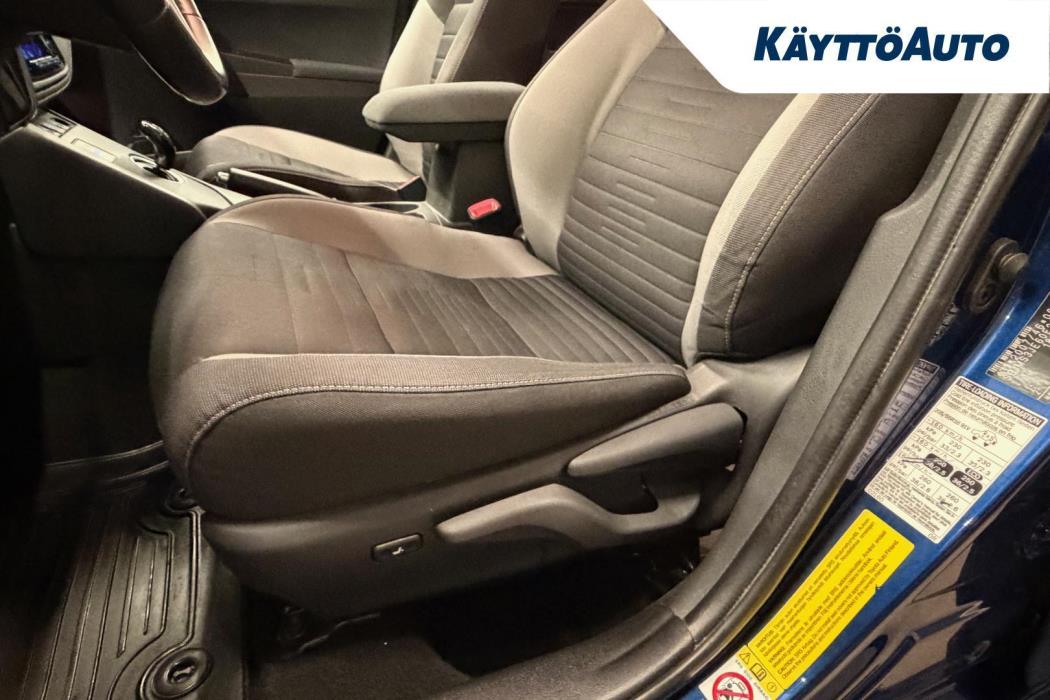 TOYOTA Auris 2015