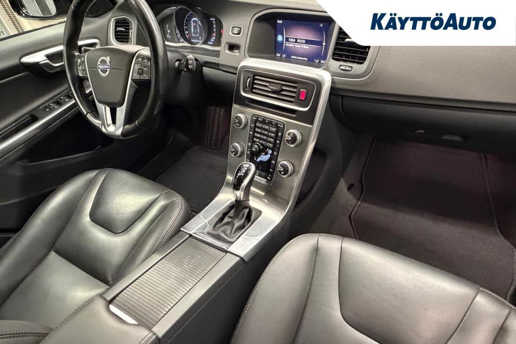 VOLVO V60 Cross Country 2018