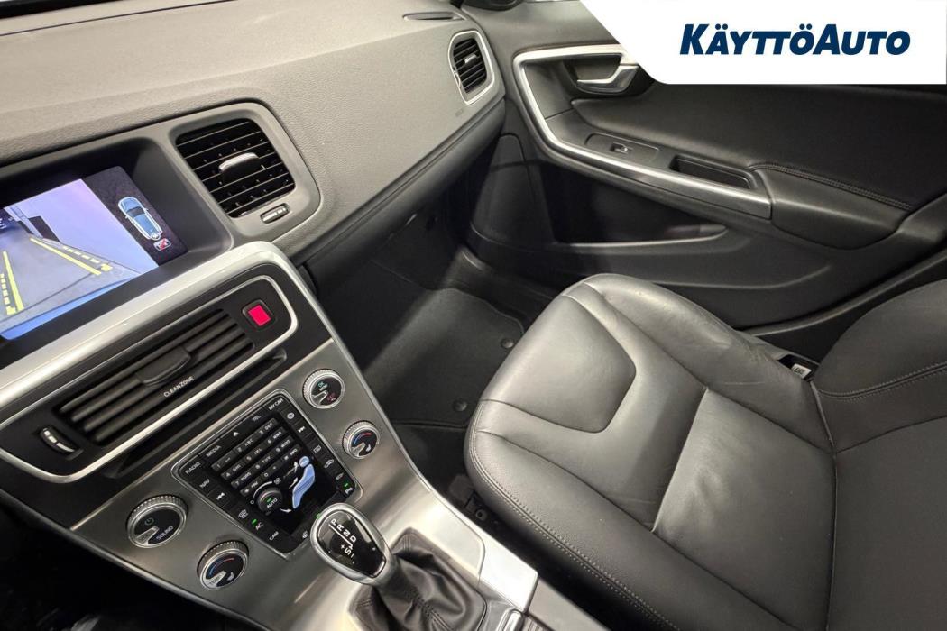 VOLVO V60 Cross Country 2018
