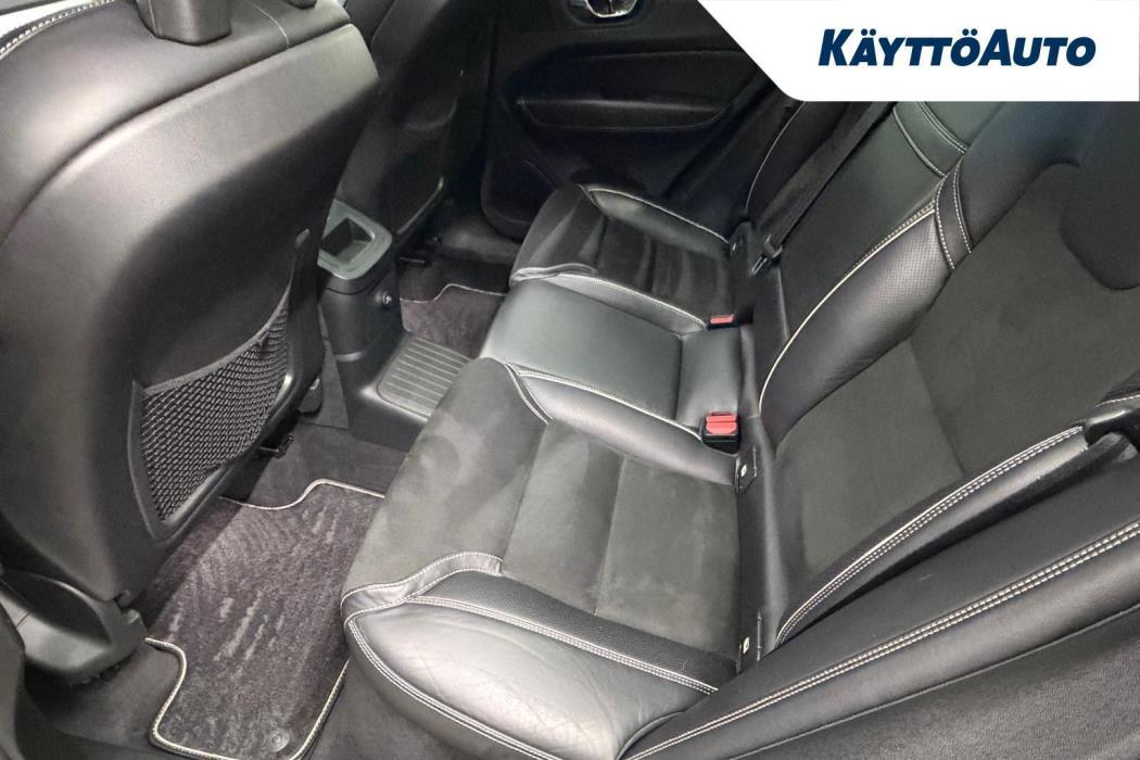 VOLVO XC60 2018