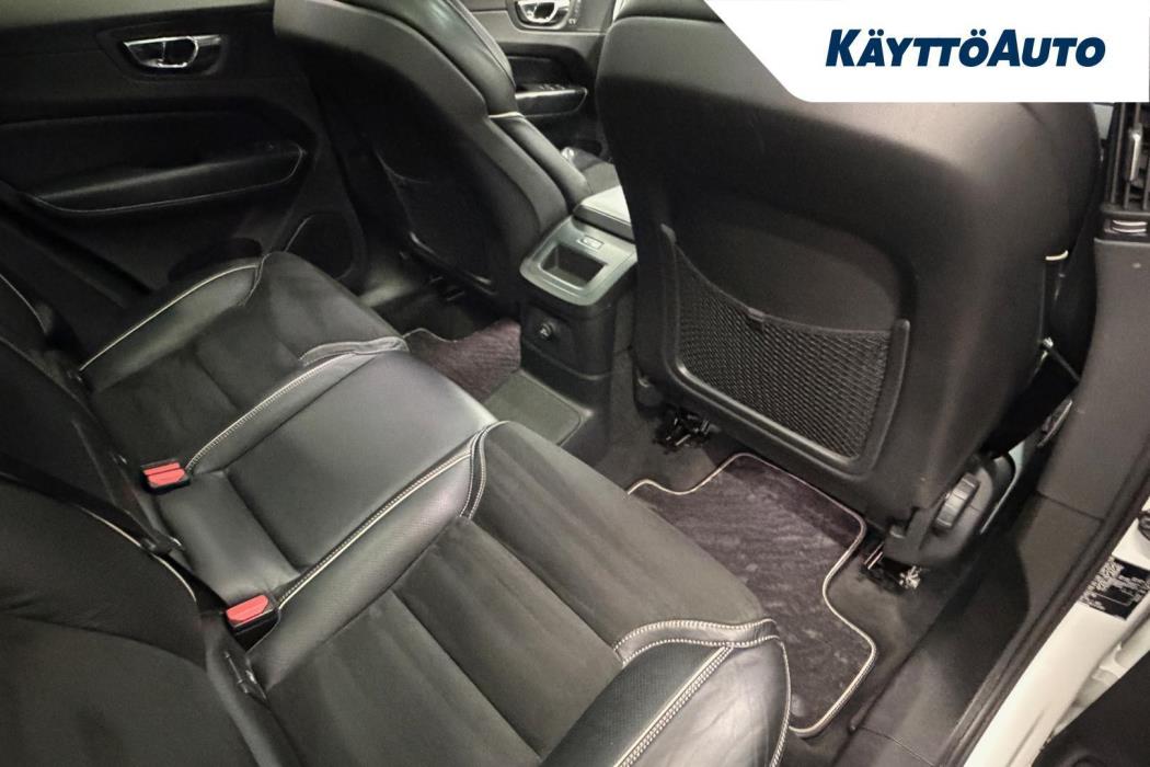 VOLVO XC60 2018
