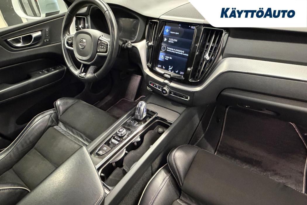 VOLVO XC60 2018