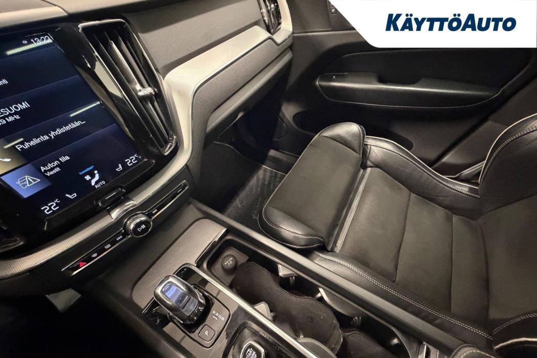 VOLVO XC60 2018