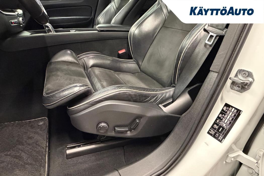 VOLVO XC60 2018