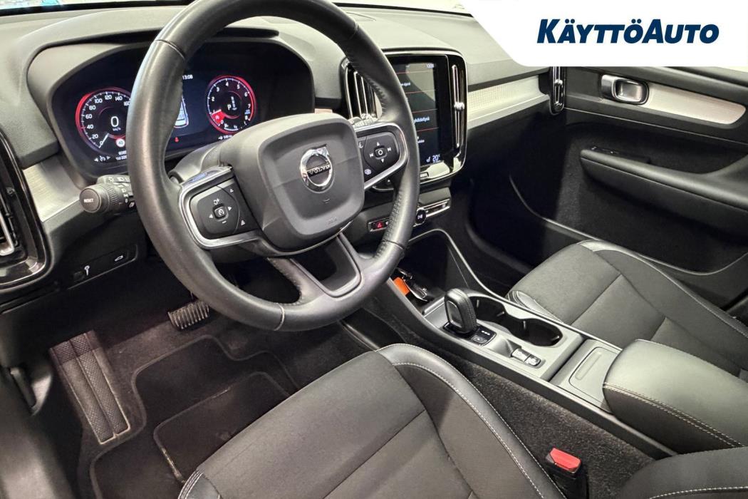 VOLVO XC40 2019