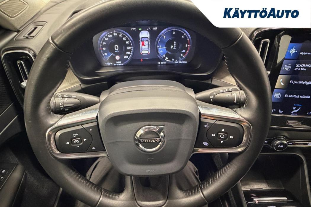 VOLVO XC40 2020