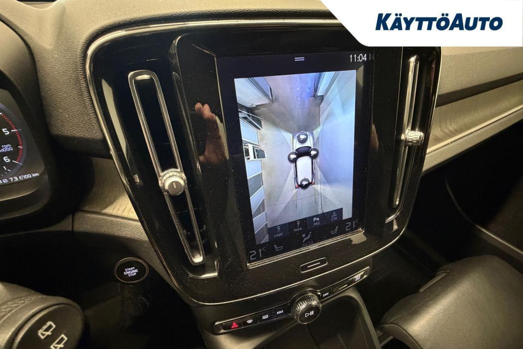 VOLVO XC40 2020