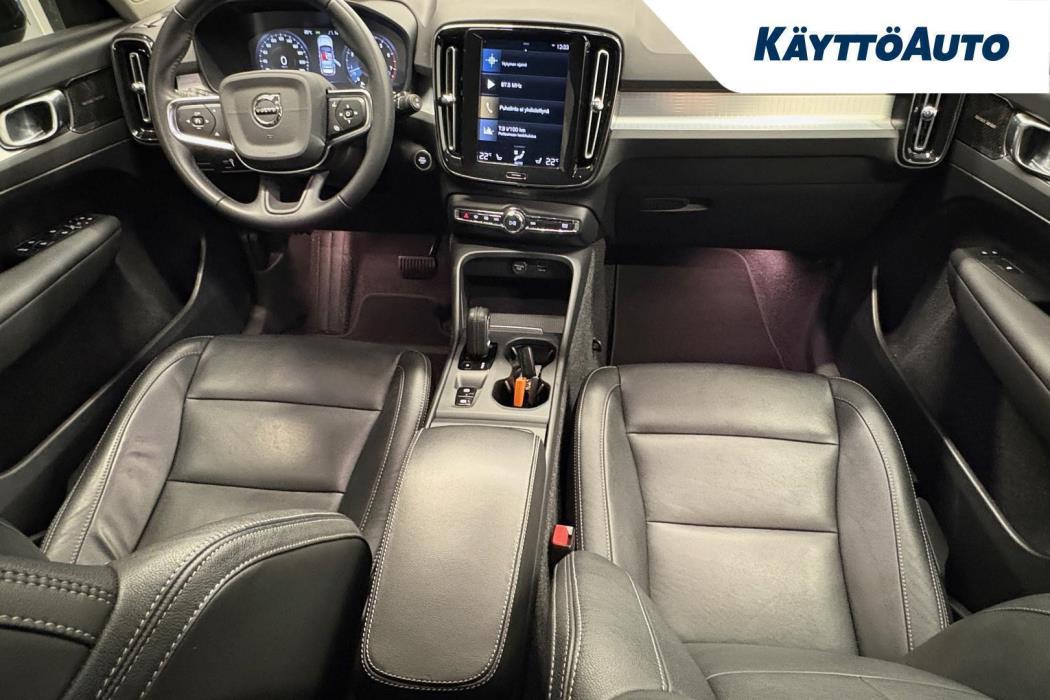 VOLVO XC40 2020