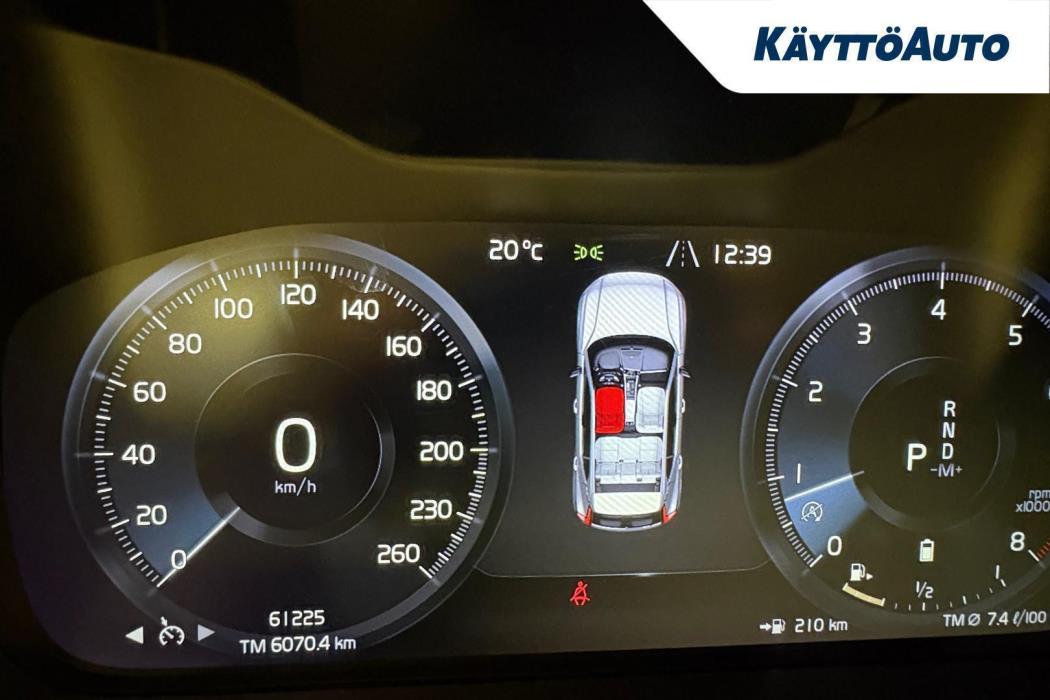 VOLVO XC40 2020