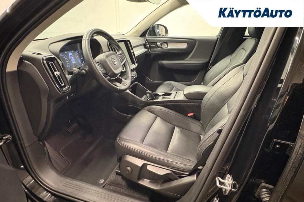 VOLVO XC40 2020