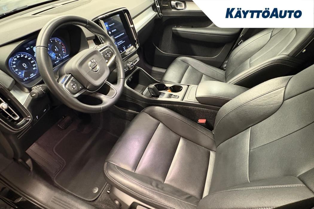 VOLVO XC40 2020
