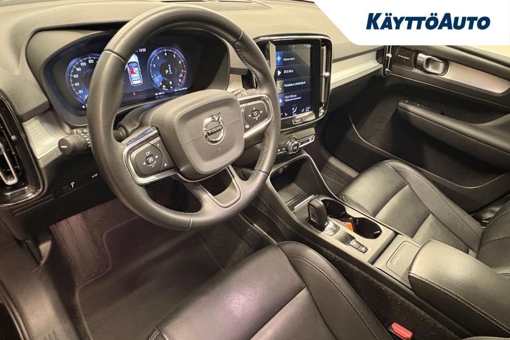 VOLVO XC40 2020