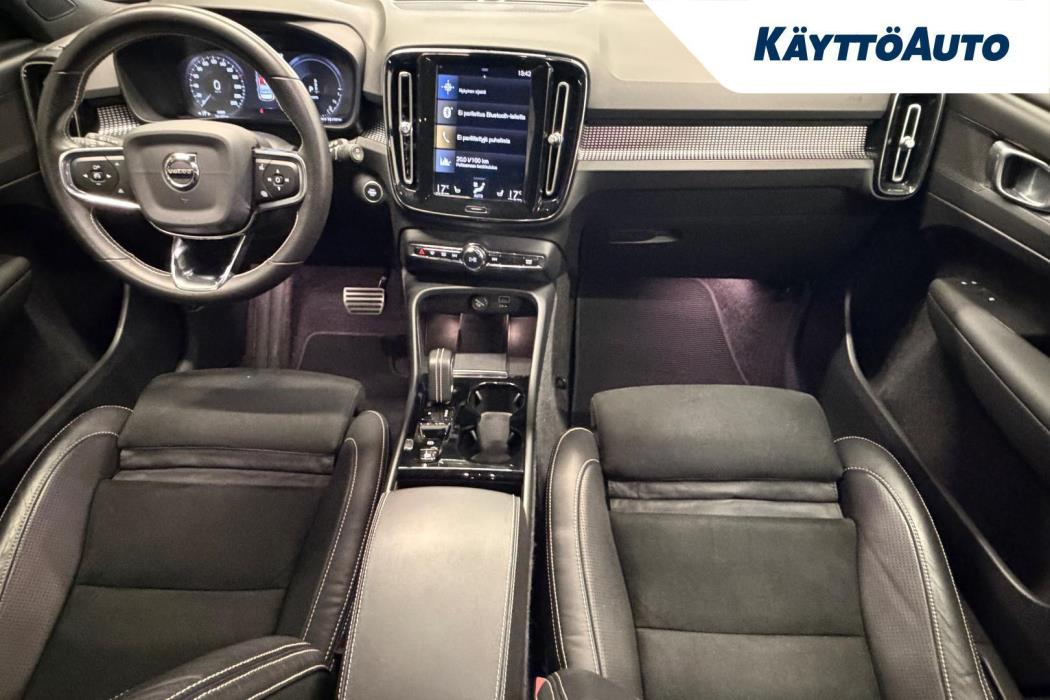 VOLVO XC40 2020