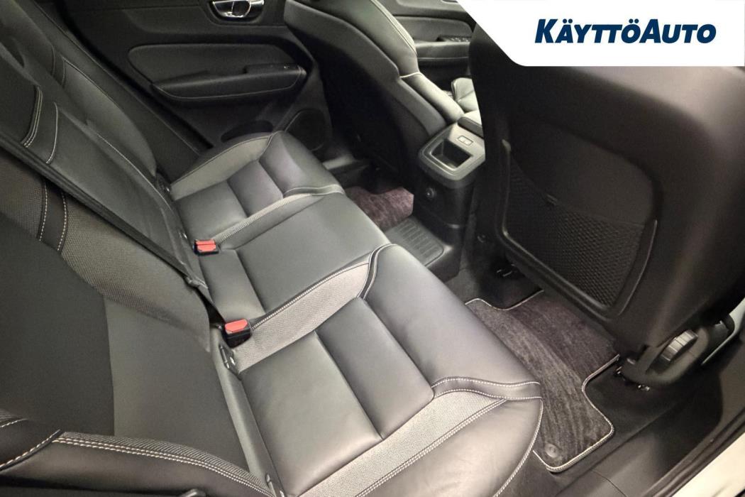 VOLVO XC60 2021