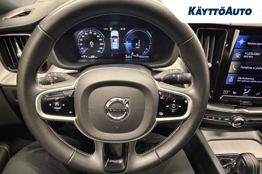 VOLVO XC60 2021