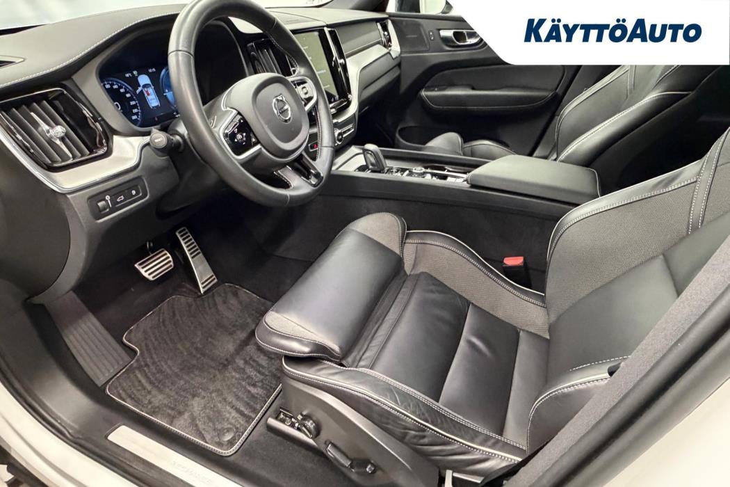 VOLVO XC60 2021
