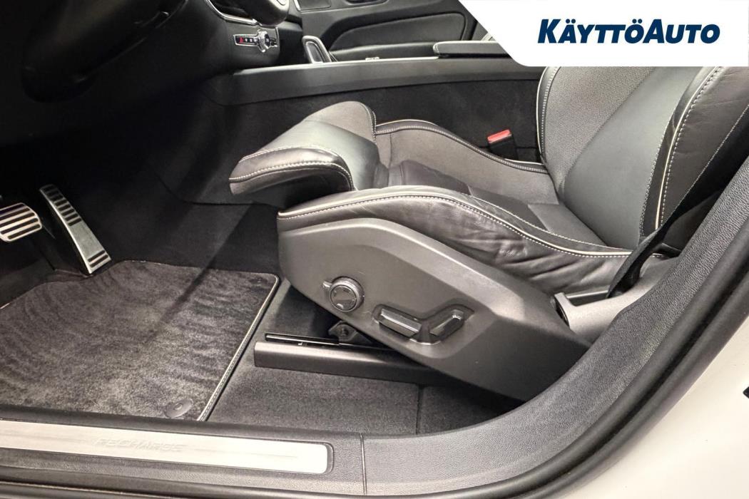 VOLVO XC60 2021