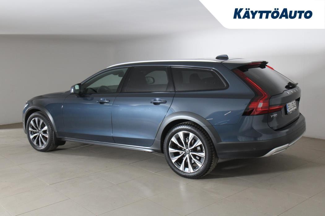VOLVO V90 Cross Country 2023