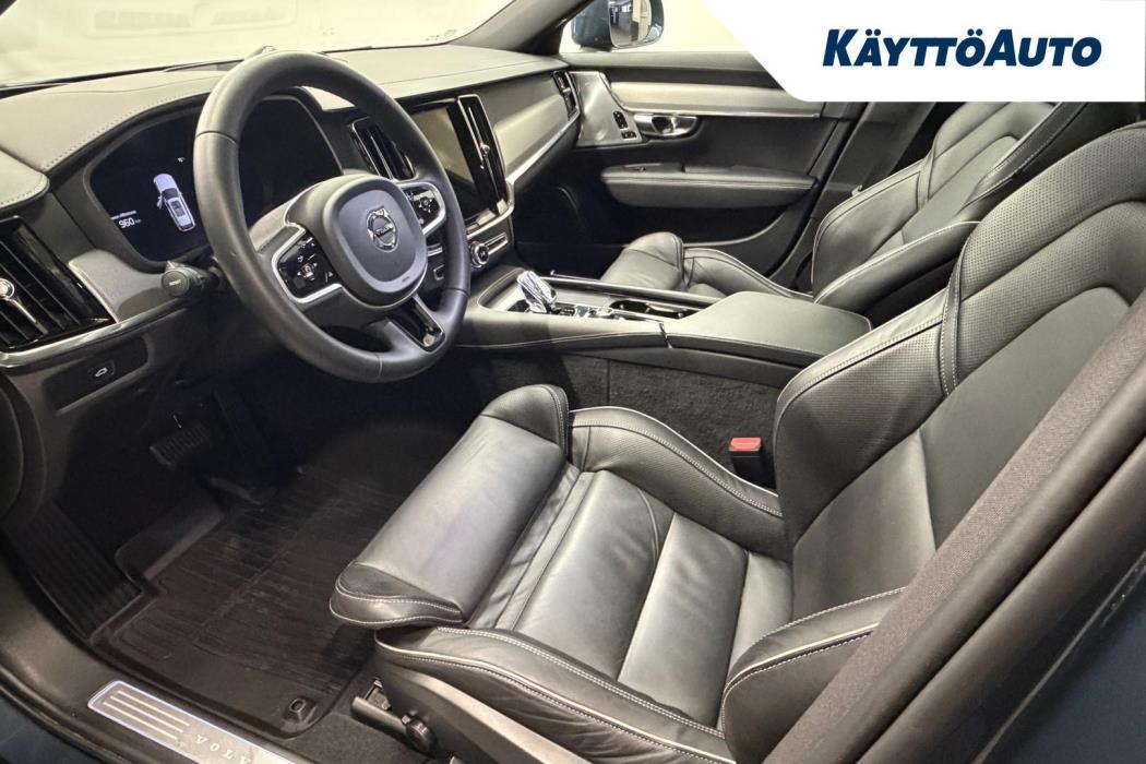 VOLVO V90 Cross Country 2023