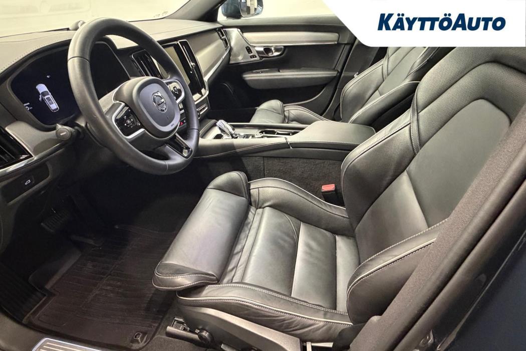 VOLVO V90 Cross Country 2023