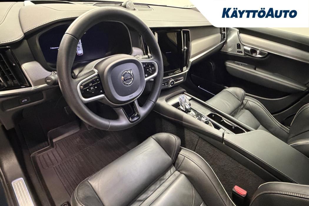 VOLVO V90 Cross Country 2023